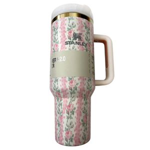 تراول ماگ مدل loveshackfancy quencher h2.0 tumbler گنجایش ۱.۱۸ لیتر