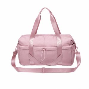 ساک ورزشی ۲۰ لیتری زنانه مکس مدل  ضد آب plain duffle detachable strap