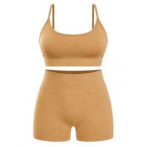 ست نیم‌تنه و شلوارک ورزشی زنانه مدل gs m 175294