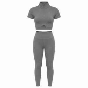 ست ورزشی زنانه تی شرت و لگینگ فلامنت با زیپ مدل n08