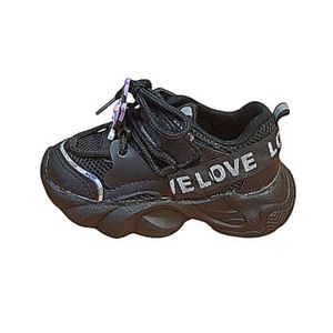 کفش پیاده‌روی بچگانه مدل love