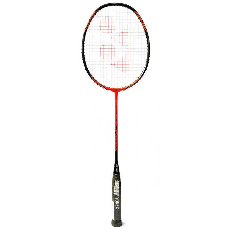راکت بدمینتون یونکس مدل voltric 1 dg