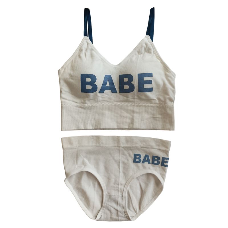 ست نیم تنه و شورت ورزشی زنانه مدل w babe