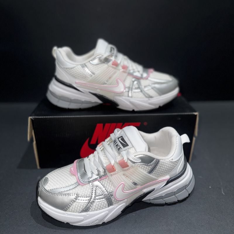کفش پیاده‌روی زنانه مدل v2k run